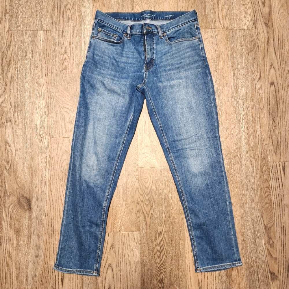 Banana republic traveler jeans tapered
